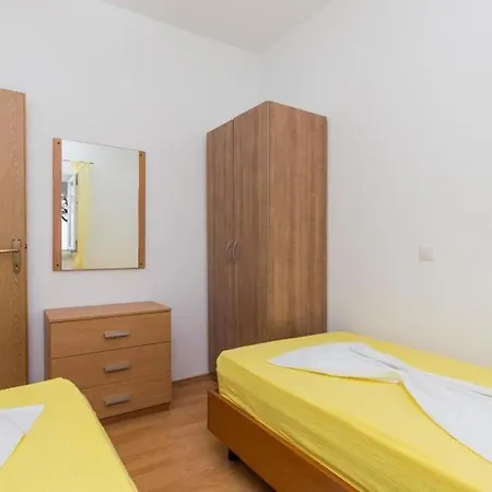 Vidovic - One Bedroom With Patio And Sea View Mlini