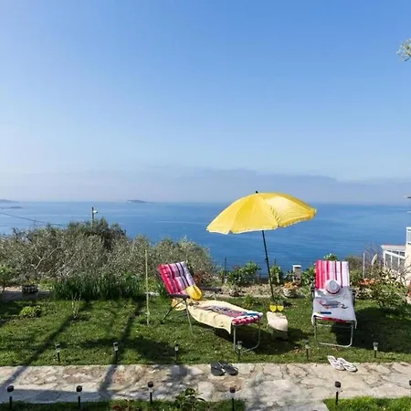 Vidovic - One Bedroom With Patio And Sea View Apartment *
