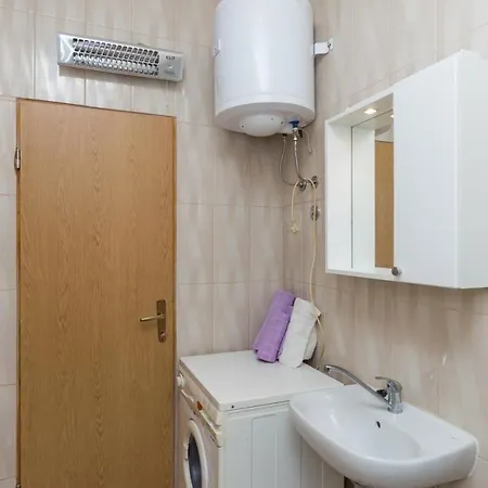 Apartman Vidovic - One Bedroom With Patio And Sea View *